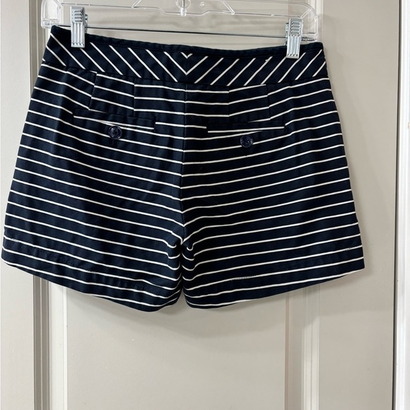 Tommy Hilfiger Women's Navy and White Striped Shorts - Picture 3 of 6